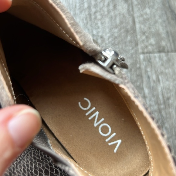Vionic Anne Bootie - Picture 13 of 13